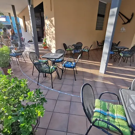 Sirena Hotel 2*