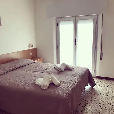 Sirena Hotel 2*