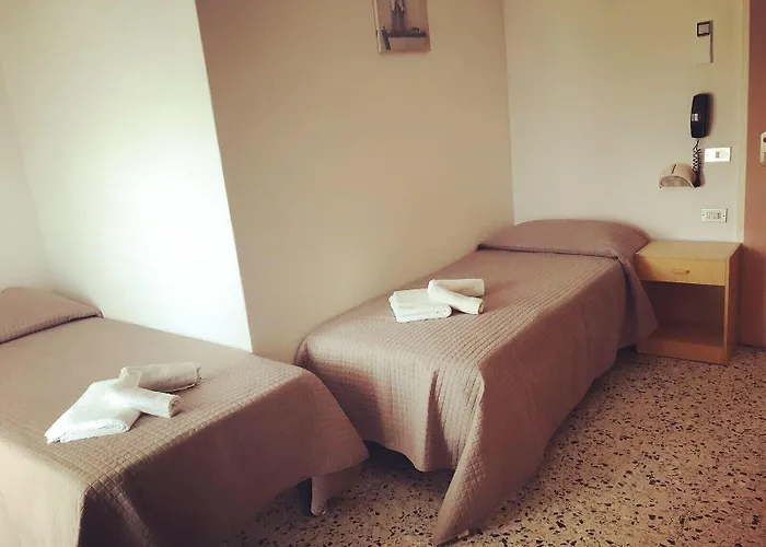 Sirena Otel 2*