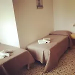 Sirena Hotel 2*