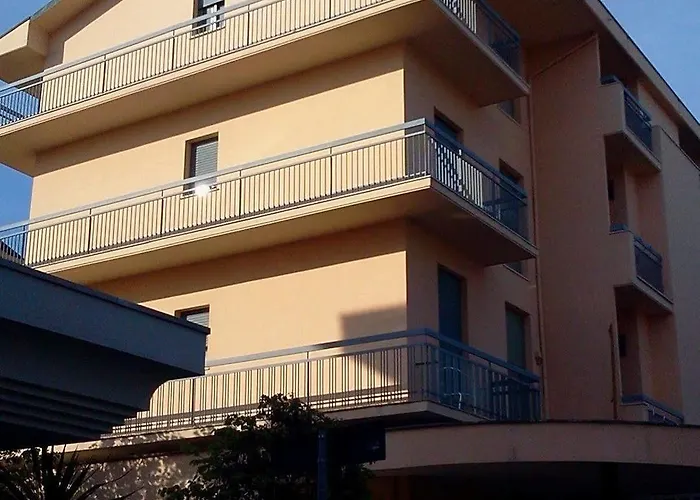 Sirena Hotel 2*