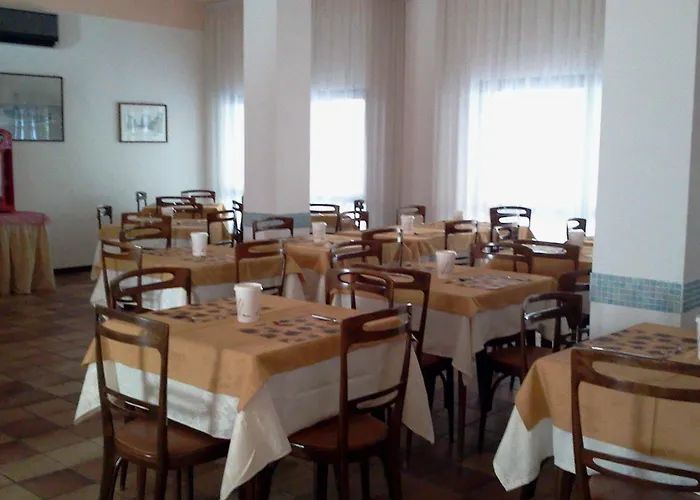 Hotel Sirena 2*